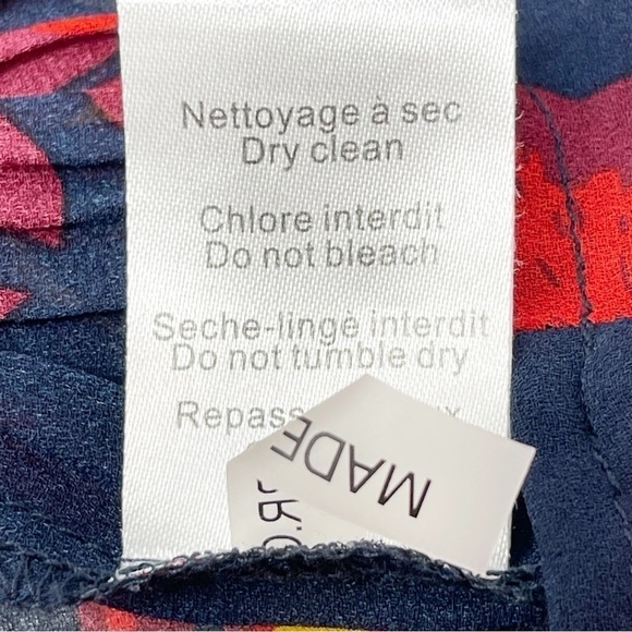 GRACE & MILA Women’s Navy Red Floral Chiffon Pleated Long Sleeve Blouse Size M - Picture 9 of 9